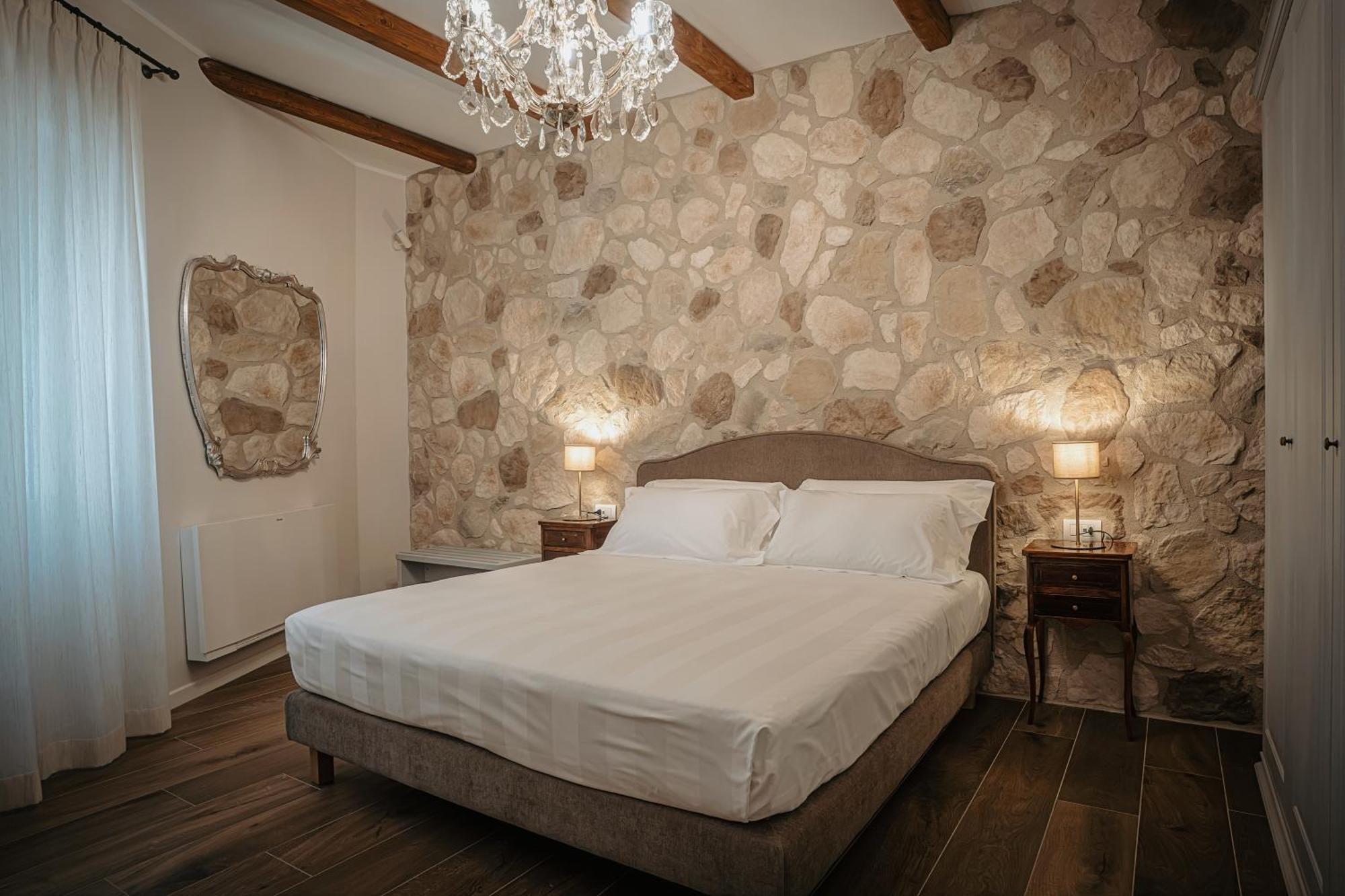 Dimora Lombardi Hotell Matera Exteriör bild